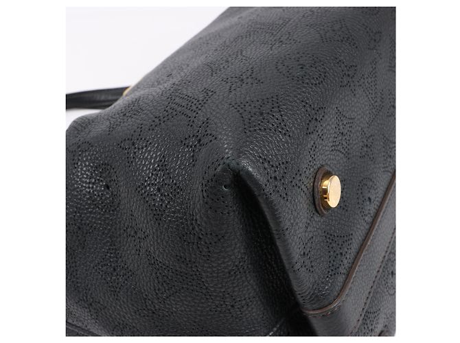 Borsa in pelle Mahina Cirrus PM Louis Vuitton nera M93465 Nero - vista 12