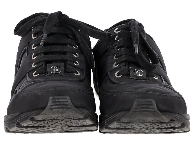 Sneakers Chanel CC Low Top in pelle nera Nero - vista 3