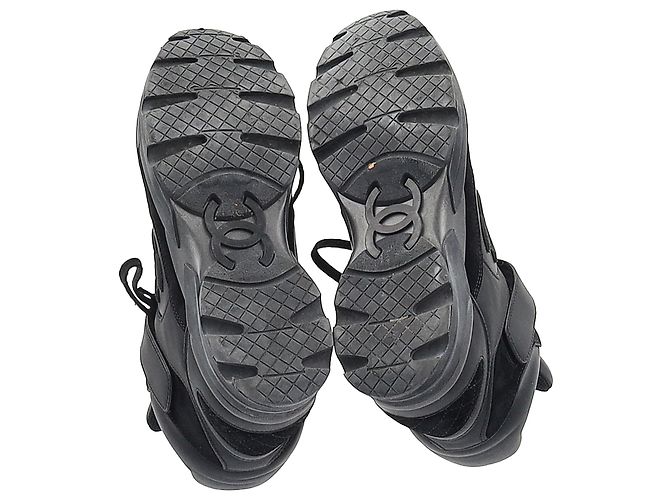Sneakers alte Chanel CC in pelle nera e camoscio Nero - vista 7
