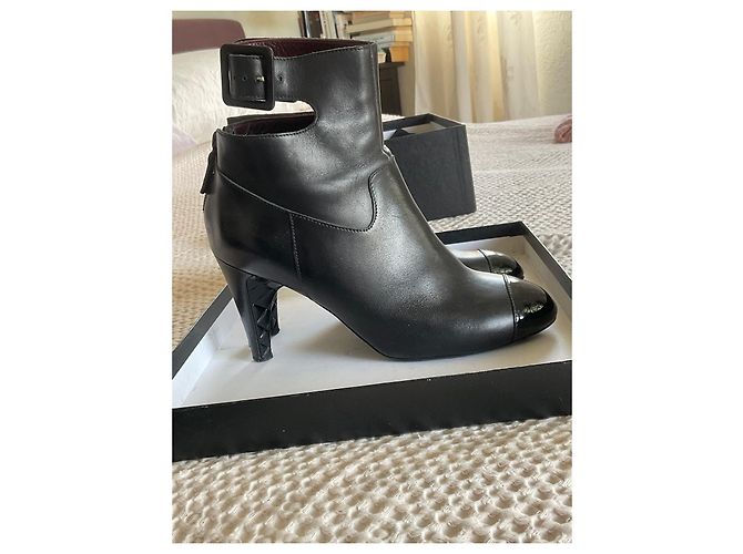 Botines Chanel de cuero negro con tacón 8cm - vista 4