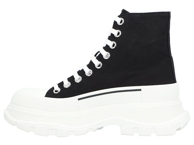 Botas Tread Slick 'Negro' de Alexander McQueen - vista 2