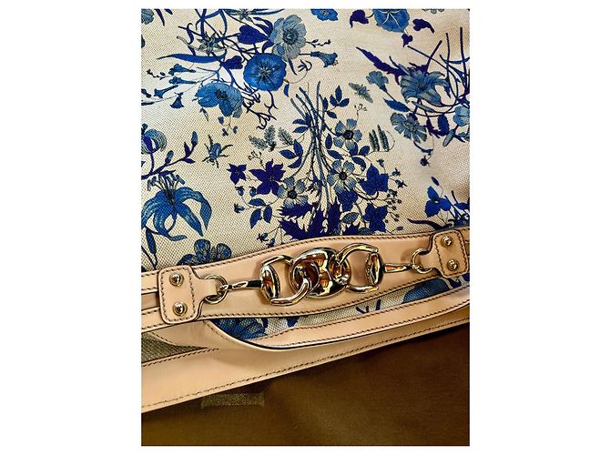Gucci Hobo in tela blu Flora con morsetto a onda - vista 11