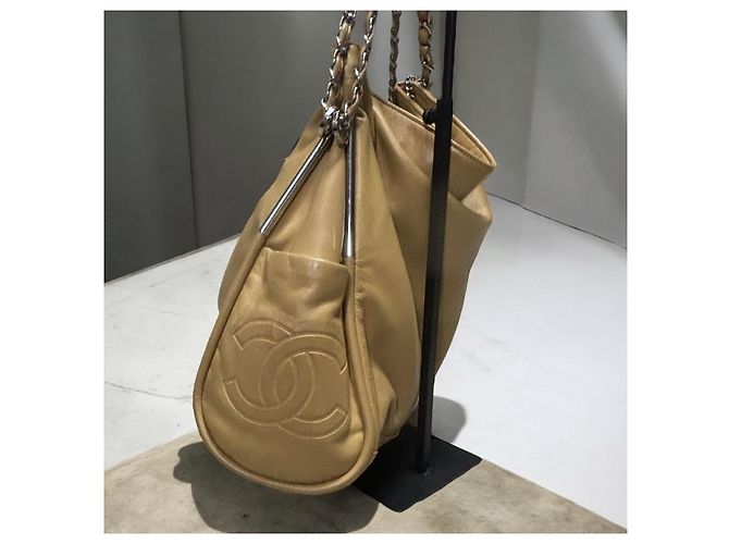 Vintage CHANEL Soft Hobo Bag Caramel Silver hardware - view 7