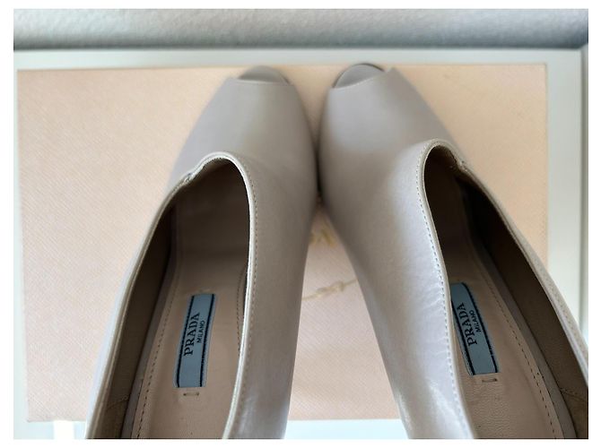 Prada Asymmetric Peep Toe Ankle Booties Grau - Ansicht 5