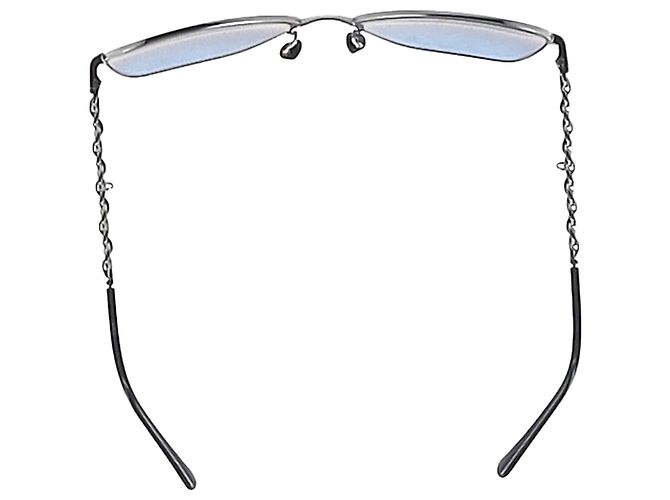 Timeless Gafas de sol de gran tamaño tintadas en azul con cadena de metal Chanel - vista 4