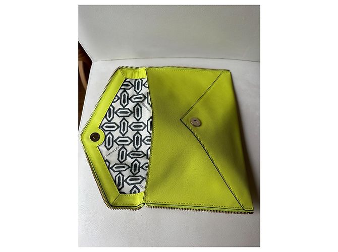Clutch Rebecca Minkoff in pelle verde mela - vista 4