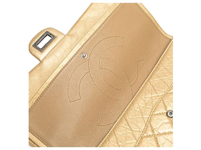 Chanel Gold Reissue 2.55 in pelle di vitello invecchiata Double Flap 227 D'oro - vista 8