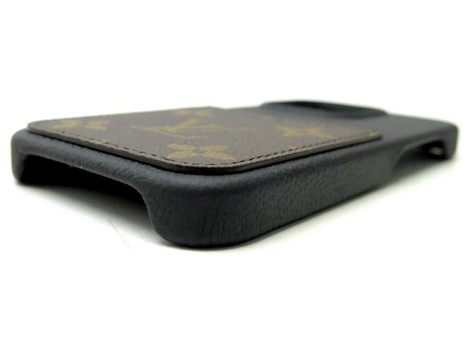 Pallas NINE LOUIS VUITTON IPHONE 15 PRO MONOGRAM CANVAS PHONE CASE - view 4