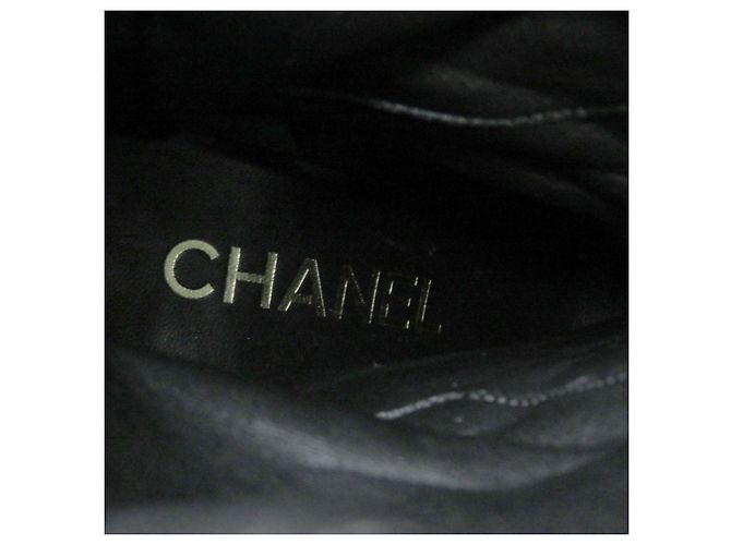 Botas largas de cuero y tweed Chanel G39614 negras - vista 11