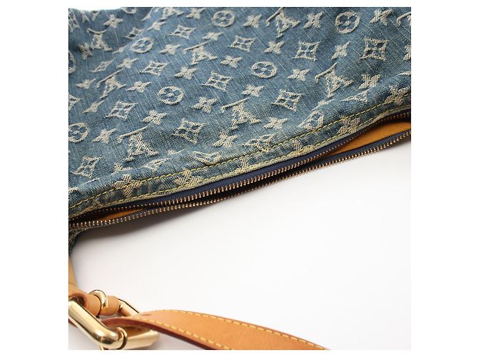 Sac à bandoulière Louis Vuitton Monogram Denim Baggy PM - vue 8