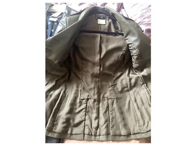 Chanel Vintage-Lederjacke von 1996 Größe Fr38 Dunkelgrün - Ansicht 5