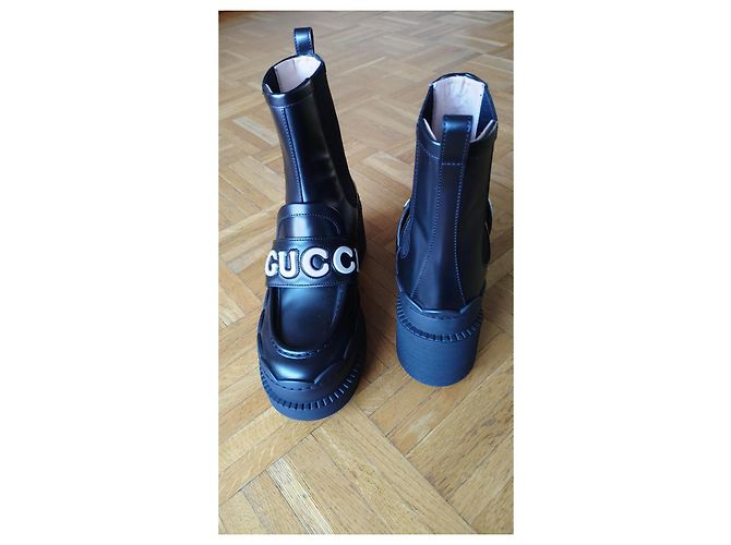 GUCCI STIVALETTI DONNA CON LOGO E SUOLA A CARRARMATO. Nero - vista 11