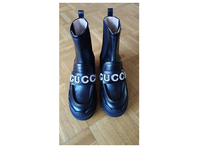 GUCCI STIVALETTI DONNA CON LOGO E SUOLA A CARRARMATO. Nero - vista 3