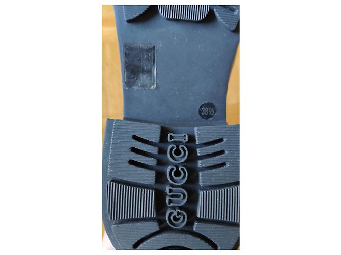 GUCCI STIVALETTI DONNA CON LOGO E SUOLA A CARRARMATO. Nero - vista 8