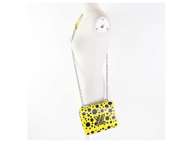 Borsa Epi Twist PM con pois dipinti Louis Vuitton Giallo - vista 3
