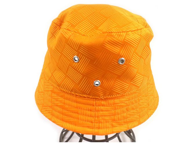 Cappello bucket con stampa Intrecciato di Bottega Veneta - vista 2