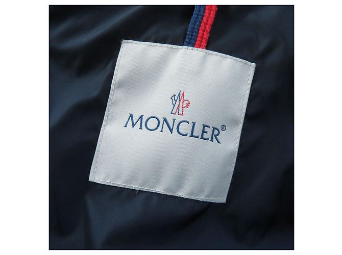 Cappotto in nylon imbottito Moncler FLAMMETTE blu navy per donne - vista 8