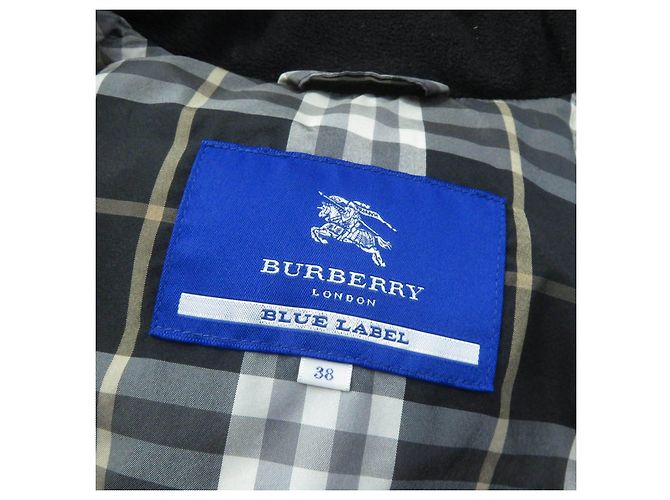 Casaco de nylon acolchoado Burberry com capuz de pele preto - vista 10