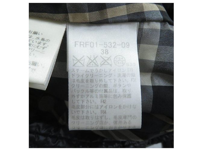 Casaco de nylon acolchoado Burberry com capuz de pele preto - vista 11