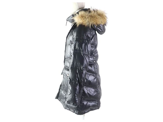 Casaco de nylon acolchoado Burberry com capuz de pele preto - vista 2