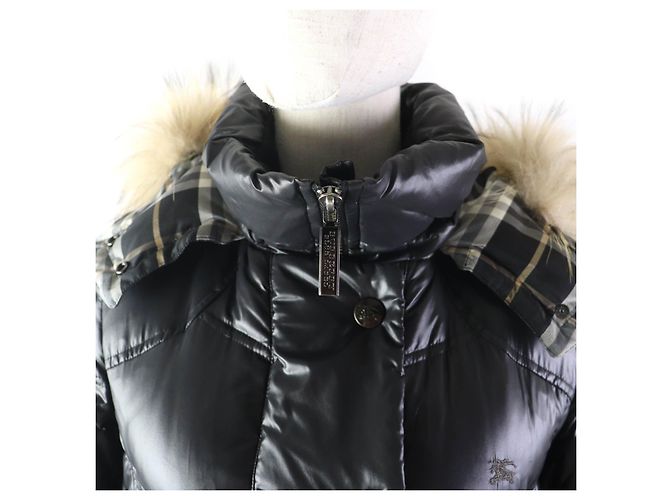 Casaco de nylon acolchoado Burberry com capuz de pele preto - vista 4