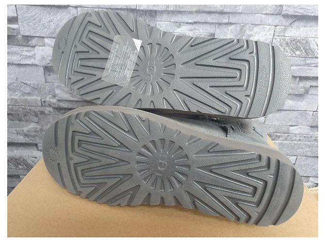 Ugg Bailey Button Mini Bling Grey - view 3