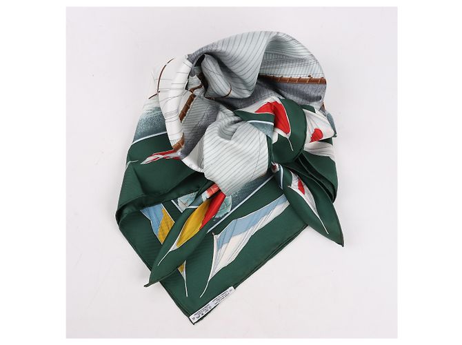 Foulard Hermès Carré 90 "VENT PORTANT" 100% Seta Grigio - vista 13