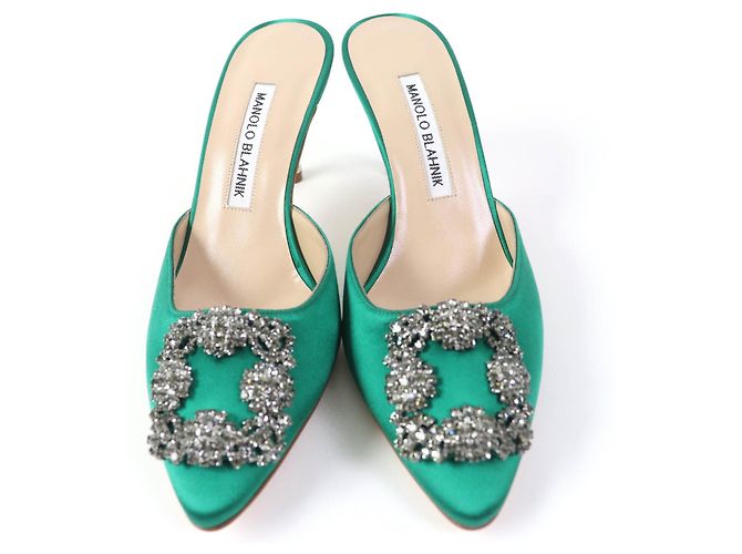 Mules de satén Hangisi de Manolo Blahnik en verde - vista 4