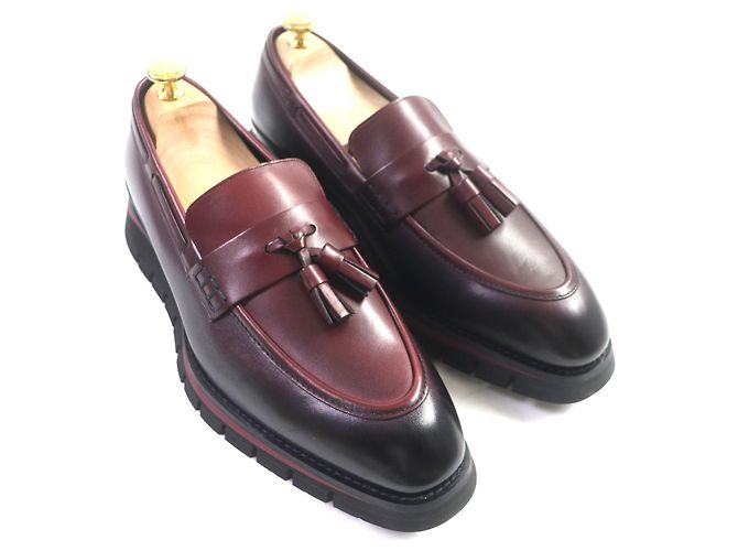 Mocassini in pelle con nappine Louis Vuitton neri 7 - vista 2