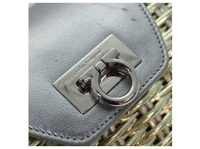 Borsa a mano Gancini in vimini argento oro Salvatore Ferragamo Auth 89809A D'oro - vista 14