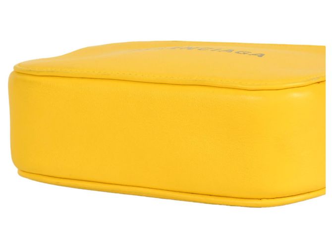 Camera Borsa a tracolla in pelle gialla Balenciaga XS Giallo - vista 4