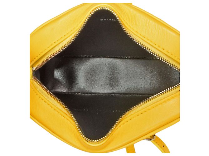 Camera Borsa a tracolla in pelle gialla Balenciaga XS Giallo - vista 8