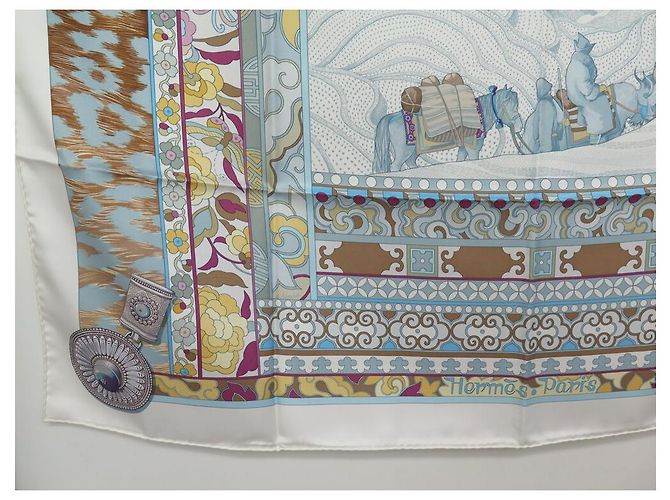 Hermès NUEVE RARO BUFANDA HERMES LA MUJER CON SUELAS DE VIENTO ALINE HONORE BUFANDA CUADRADA Multicolor - vista 4