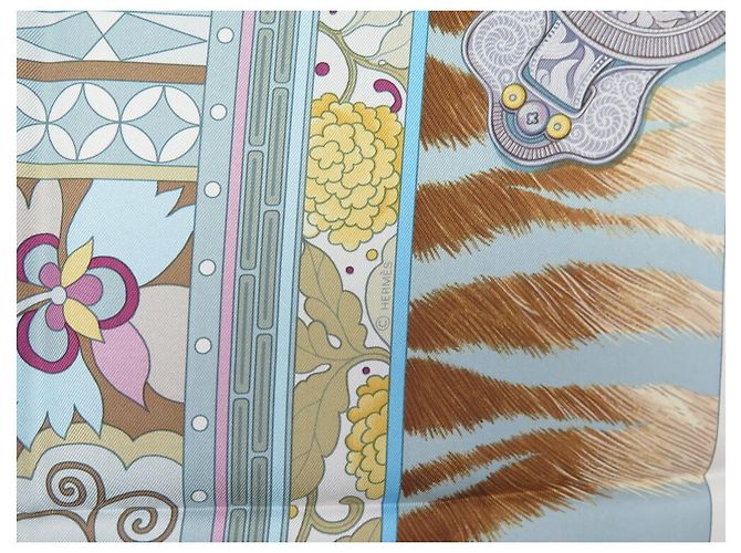 Hermès NUEVE RARO BUFANDA HERMES LA MUJER CON SUELAS DE VIENTO ALINE HONORE BUFANDA CUADRADA Multicolor - vista 7