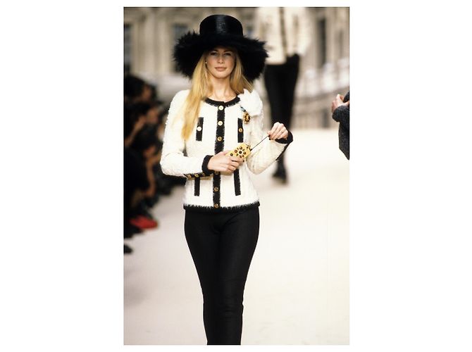 Cambon Chanel 1994A runway Jacket White - view 12