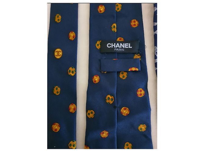 3 cravates chanel vintage Blanc Multicolore Jaune Bleu Marine - vue 11