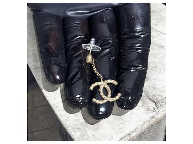 Orecchini Crystal CC di CHANEL Gold hardware - vista 4
