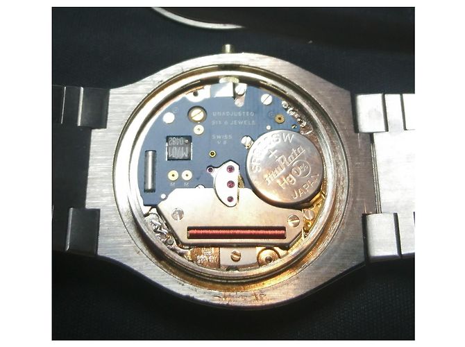 Etienne Aigner Quarz Uhr Ref 463 221 Silber Golden - Ansicht 6