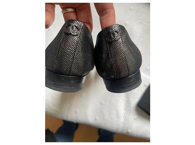 Ballerine Chanel Bicolore in Pelle Nera e Metallizzata Nero Metallico - vista 2