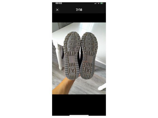 Louis Vuitton Run away Sneaker aus schwarzem Leder - Ansicht 8