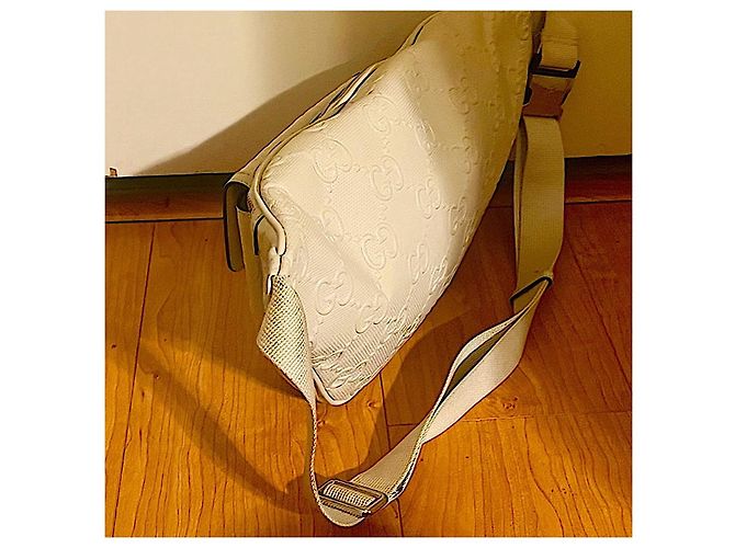 Authentic Gucci Pre-Fall '23 Weiß Jumbo GG Leder Gürteltasche - Ansicht 6