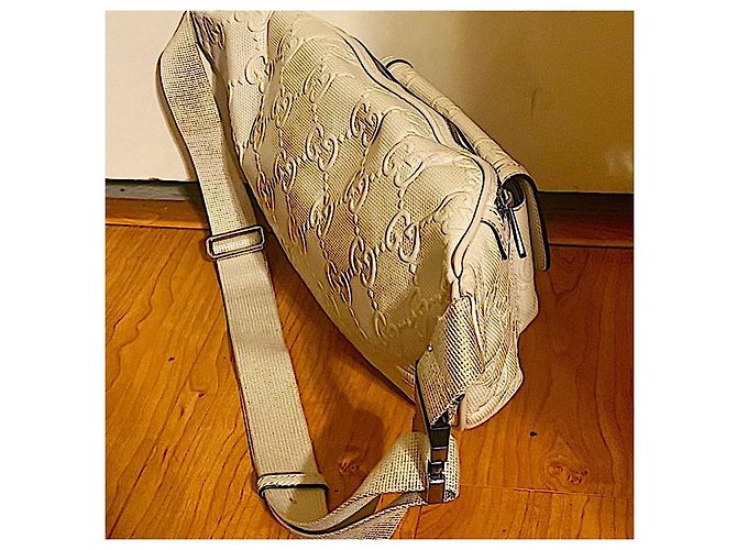 Authentic Gucci Pre-Fall '23 Weiß Jumbo GG Leder Gürteltasche - Ansicht 7