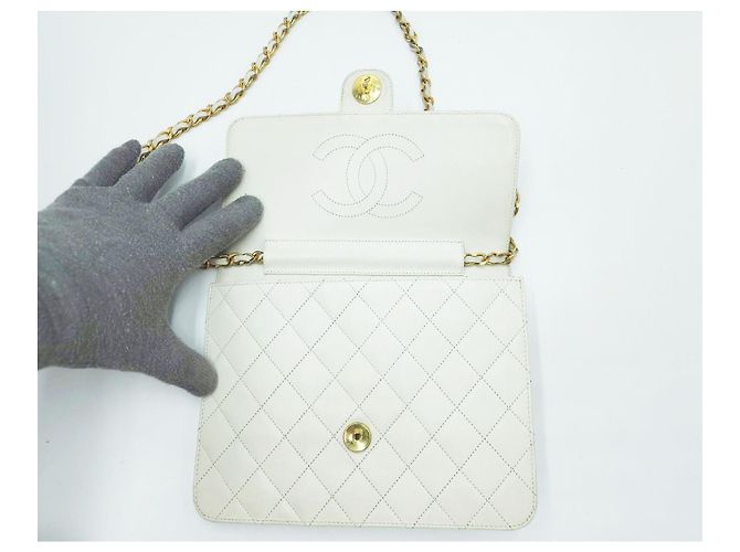 Timeless Chanel Classico Senza Tempo con Patta Singola Trapuntata Bianco - vista 16
