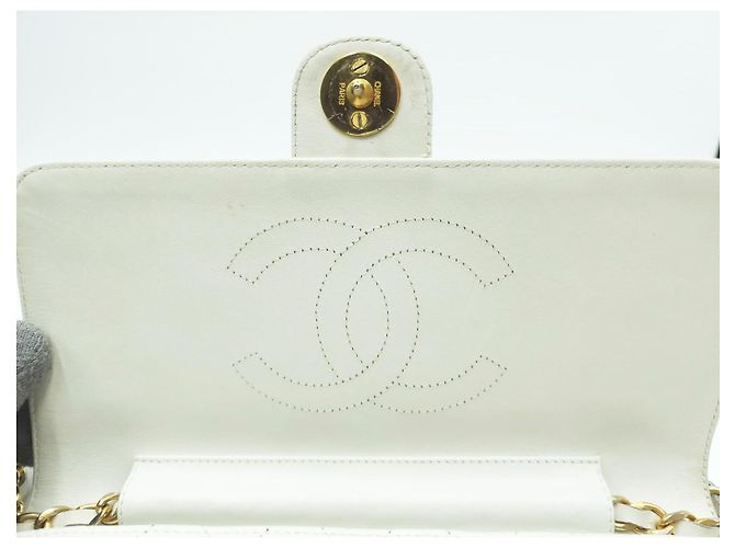 Timeless Chanel Classico Senza Tempo con Patta Singola Trapuntata Bianco - vista 17