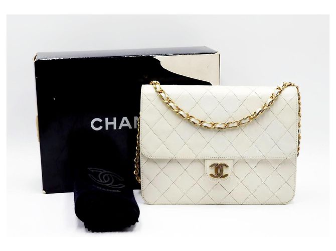 Timeless Chanel Classico Senza Tempo con Patta Singola Trapuntata Bianco - vista 3
