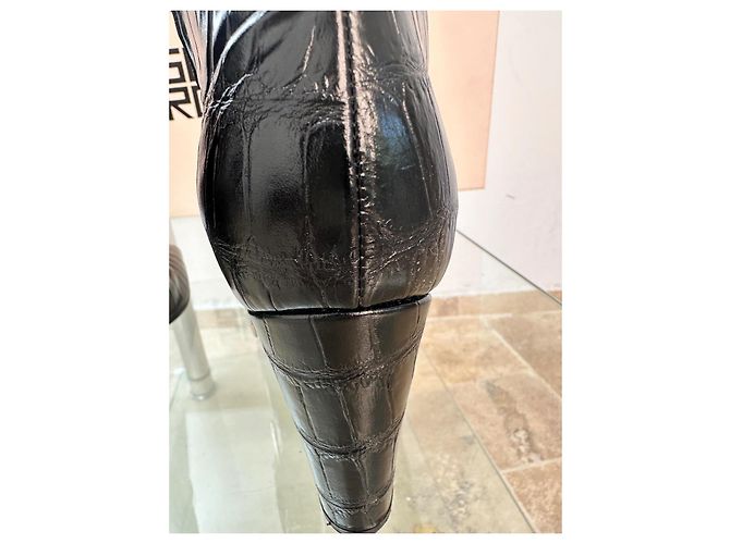 Botas Sergio Rossi de cuero grabado efecto cocodrilo negro - vista 6