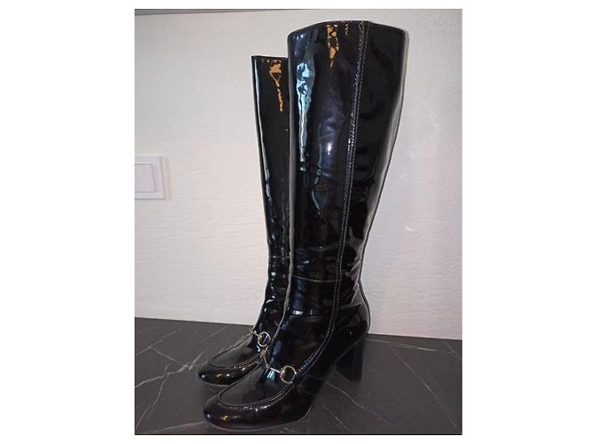 Marmont Schwarze Lackleder-Knöchelstiefel mit Gucci-Pferdebit - Ansicht 3