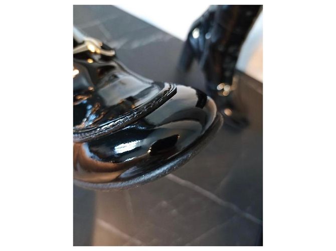 Marmont Schwarze Lackleder-Knöchelstiefel mit Gucci-Pferdebit - Ansicht 5