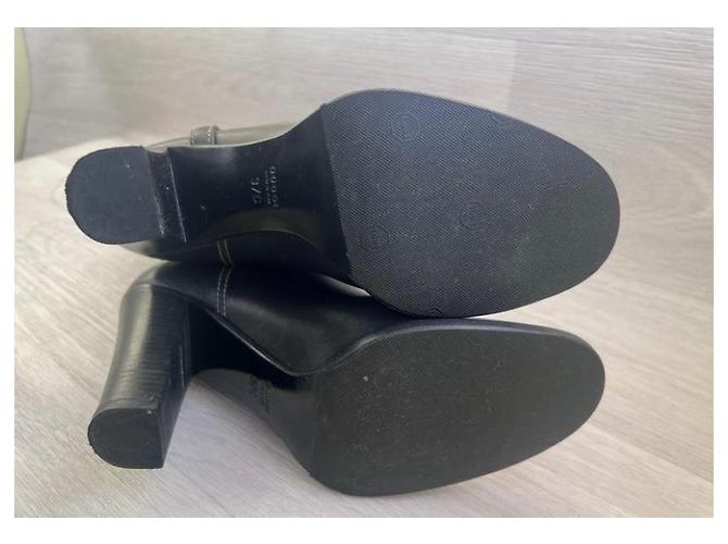 Marmont Stivali in pelle nera Gucci Nero - vista 5