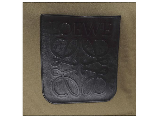 Casaco com cinto Loewe em mistura de lã e caxemira oliva - vista 6